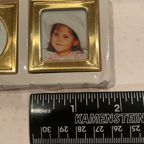 NWOT & Vintage Set of 3 Goldtone Mini Photo Frames - Picture 4 of 4